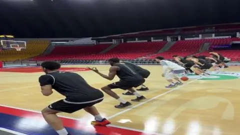 钢铁雄师客场对决博托沙尼，8胜5佳绩能否再创辉煌？